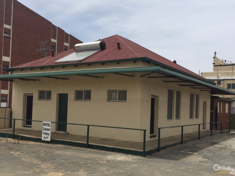 111 Clive Street, Katanning WA 6317