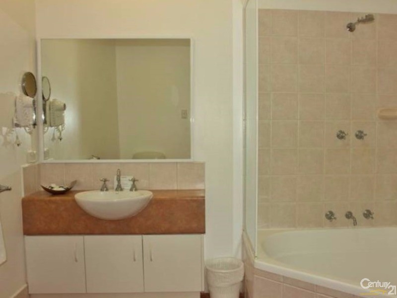 2/105 Old Coast Road, Pelican Point WA 6230