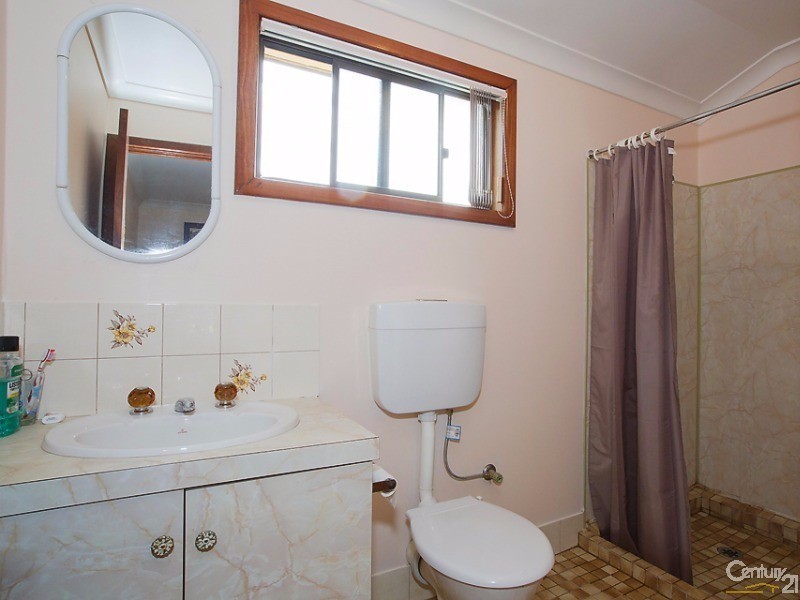 21 Crampton Avenue, Eaton WA 6232