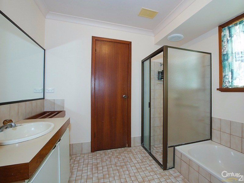 21 Crampton Avenue, Eaton WA 6232