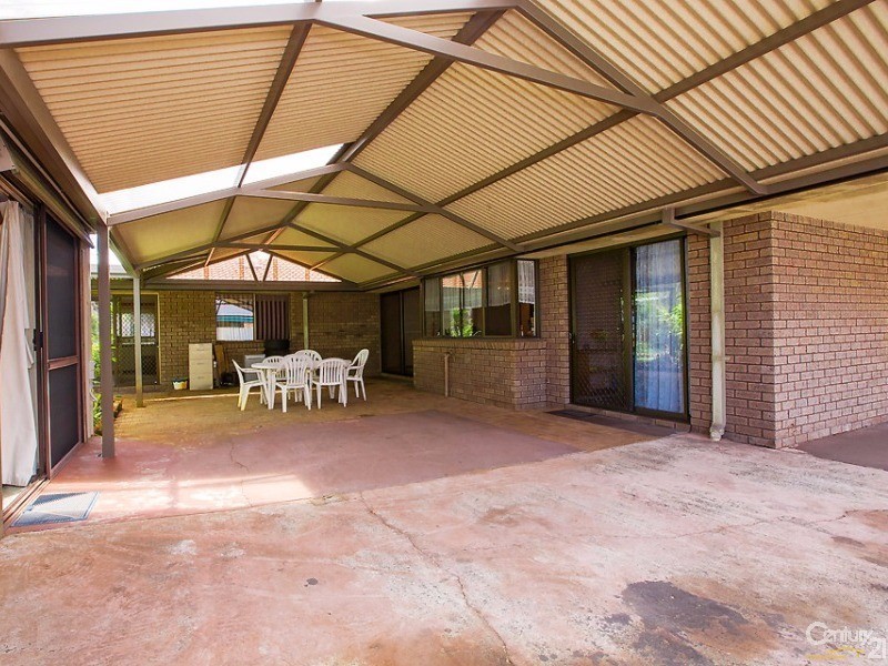21 Crampton Avenue, Eaton WA 6232