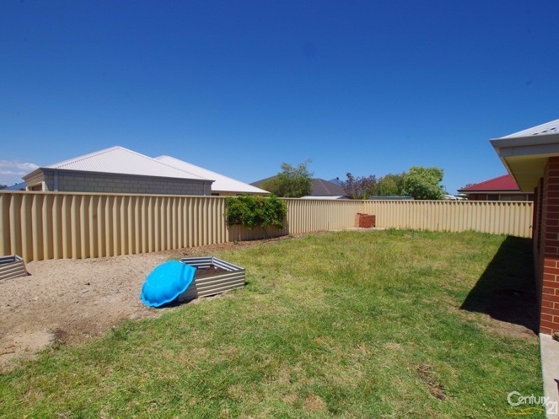 10 Dravite Way, Dalyellup WA 6230