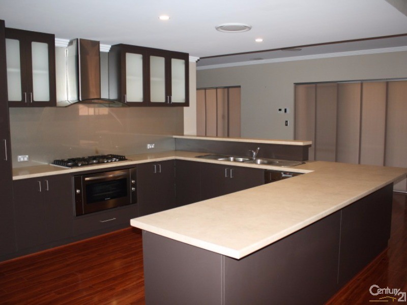 11 Henderson Cres, Australind WA 6233