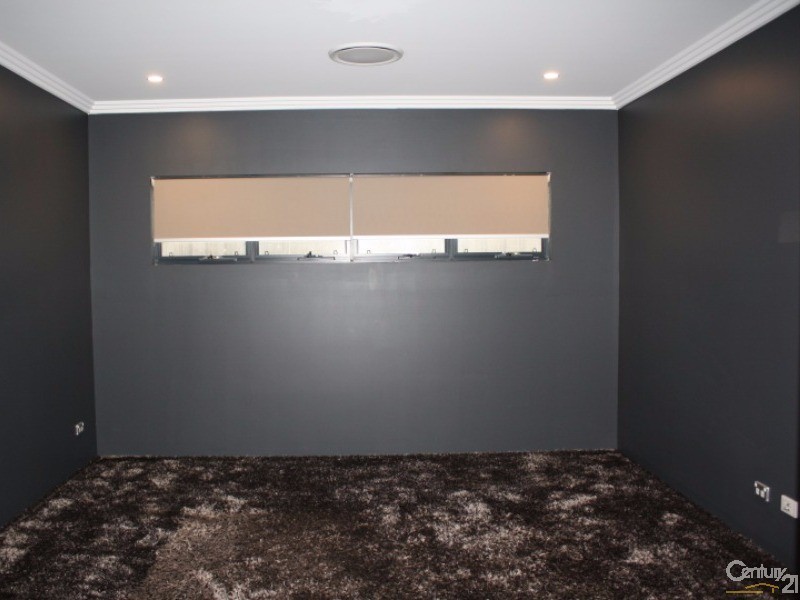 11 Henderson Cres, Australind WA 6233