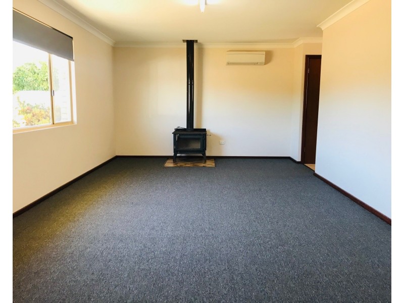 6 Clements Place, Collie WA 6225