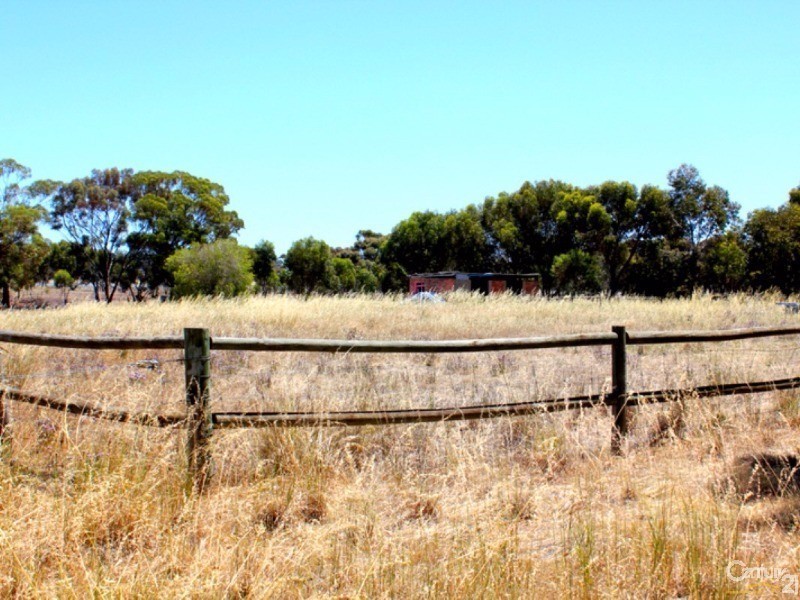 25 Forrest Hill Road, Katanning WA 6317