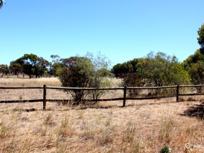 25 Forrest Hill Road, Katanning WA 6317