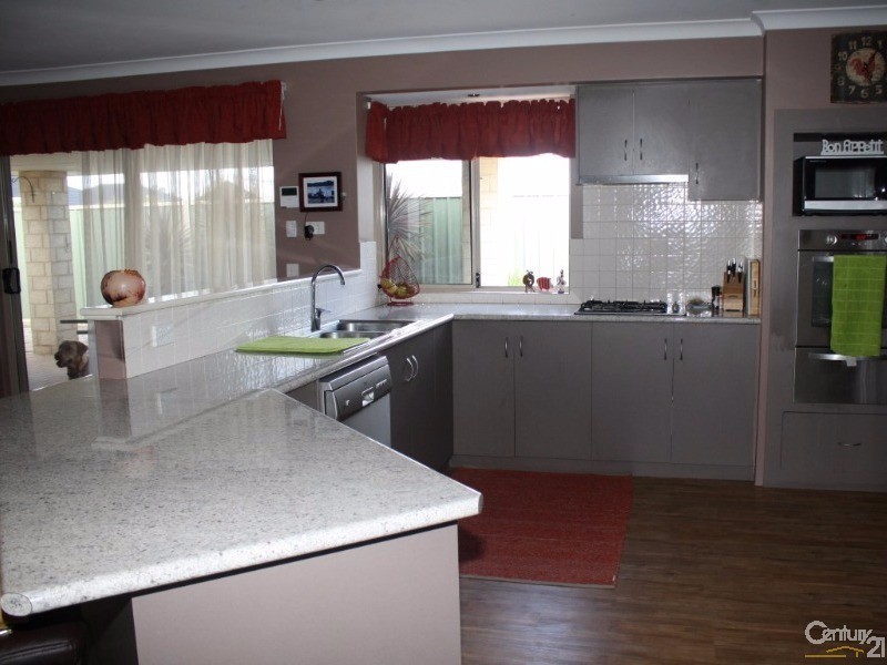 1 Priory Road, Australind WA 6233