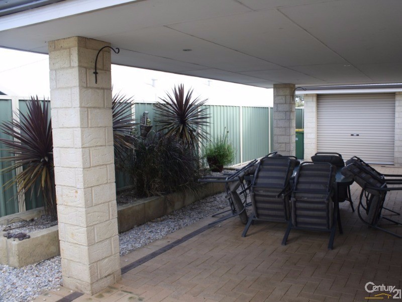 1 Priory Road, Australind WA 6233