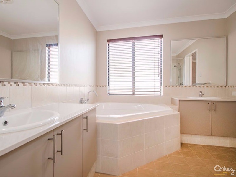 24 Waddingham Loop, Capel WA 6271