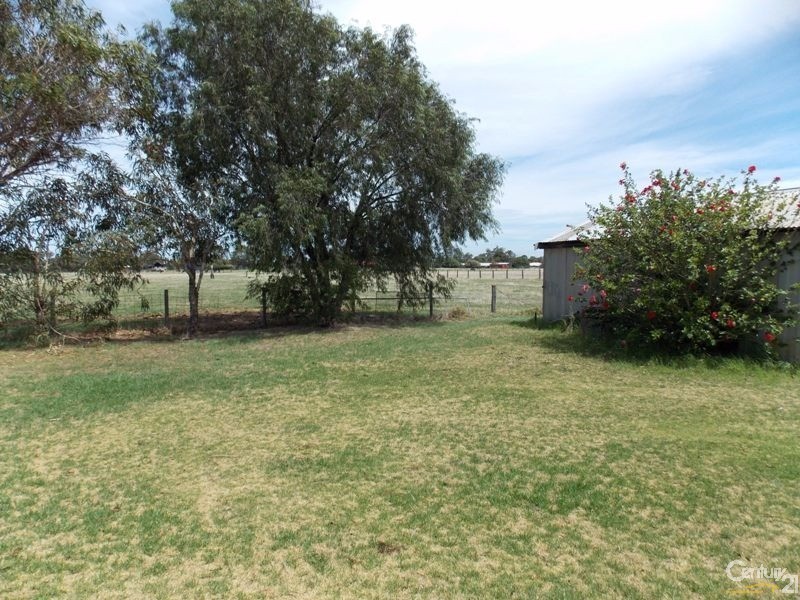 12 Anthony Street, Harvey WA 6220