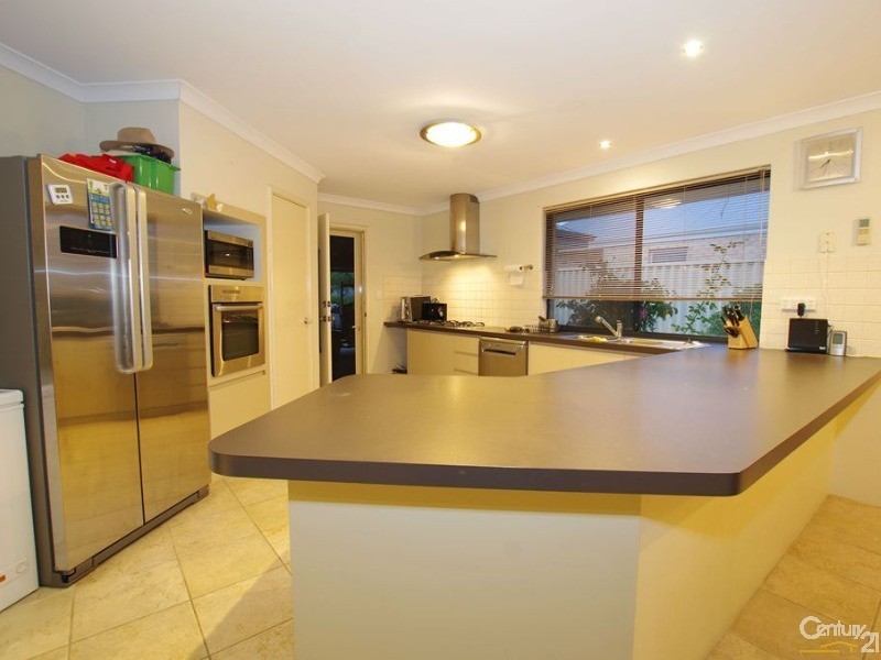 9 Melba Way, Dalyellup WA 6230