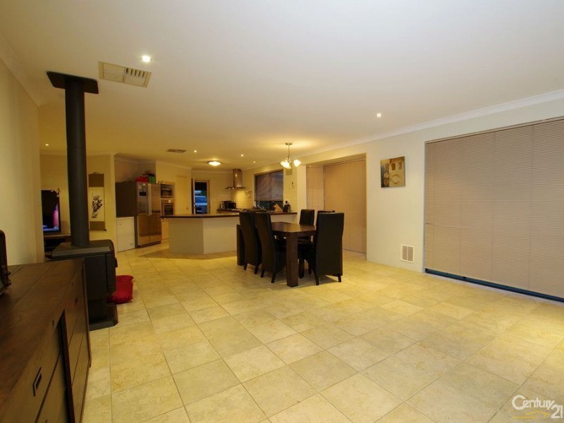 9 Melba Way, Dalyellup WA 6230