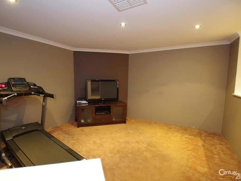 9 Melba Way, Dalyellup WA 6230