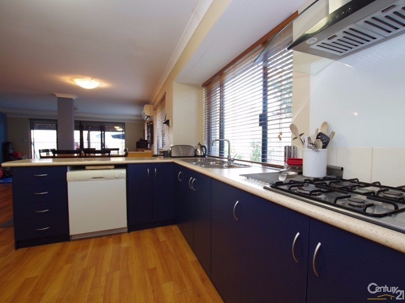 20 Sewell Road, Dalyellup WA 6230