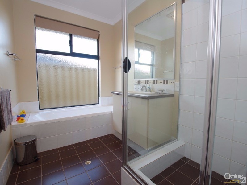 20 Sewell Road, Dalyellup WA 6230