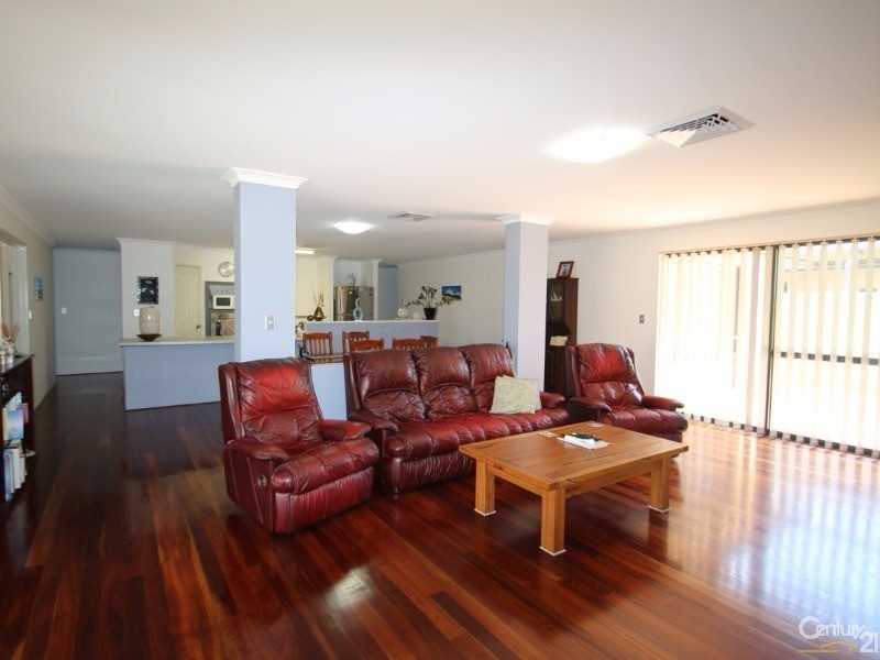 7 Murchison Parade, Millbridge WA 6232