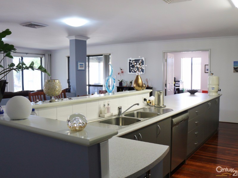 7 Murchison Parade, Millbridge WA 6232