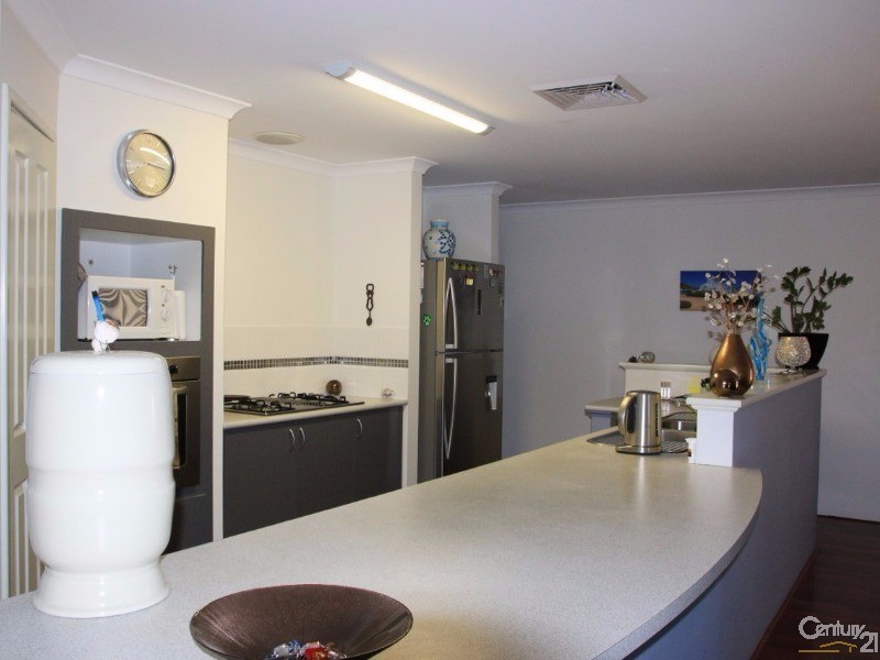 7 Murchison Parade, Millbridge WA 6232