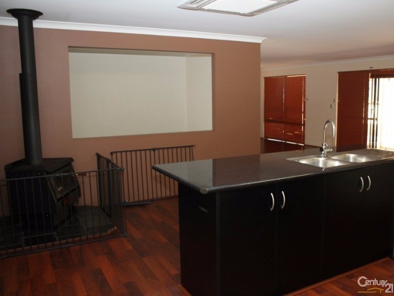 23 Mccamish Crescent, Collie WA 6225