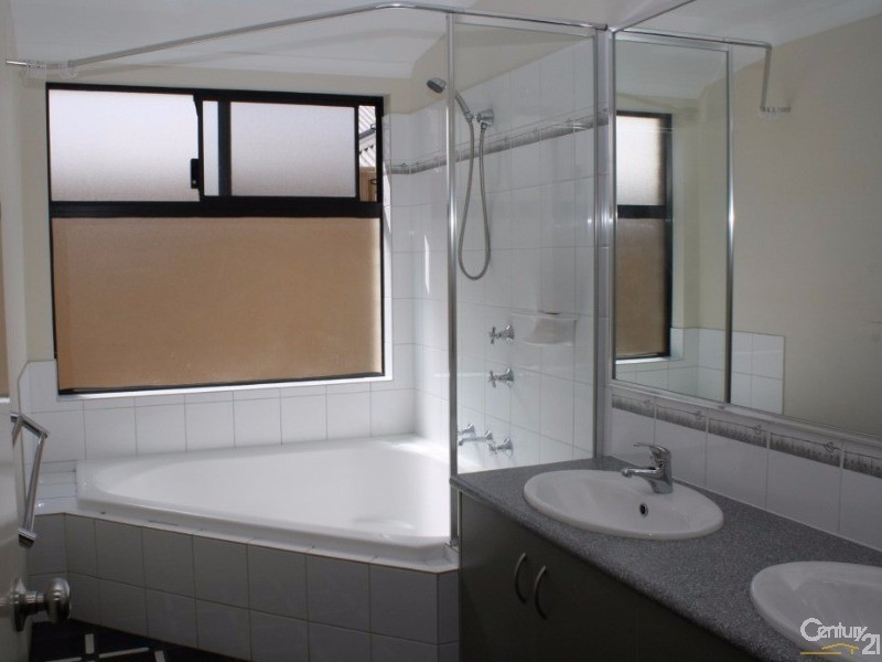 23 Mccamish Crescent, Collie WA 6225