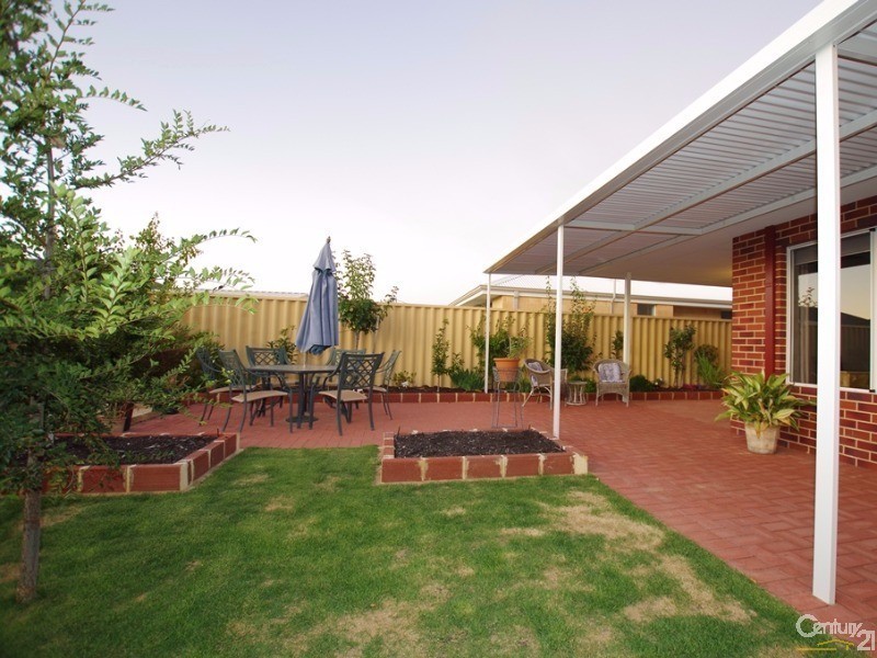 18 Wallung Road, Dalyellup WA 6230