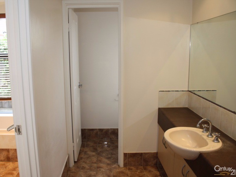 63 Braidwood Drive, Australind WA 6233