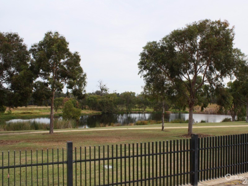 63 Braidwood Drive, Australind WA 6233