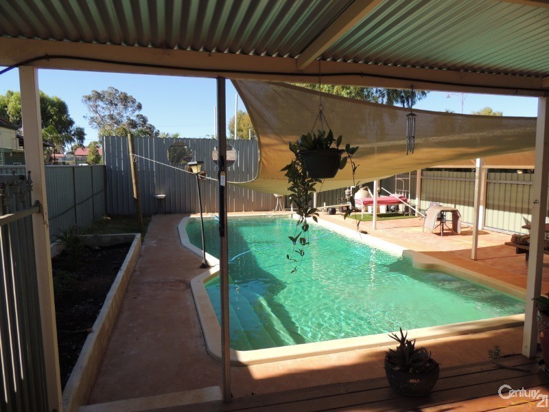 17 Payne Street, Sandstone WA 6639