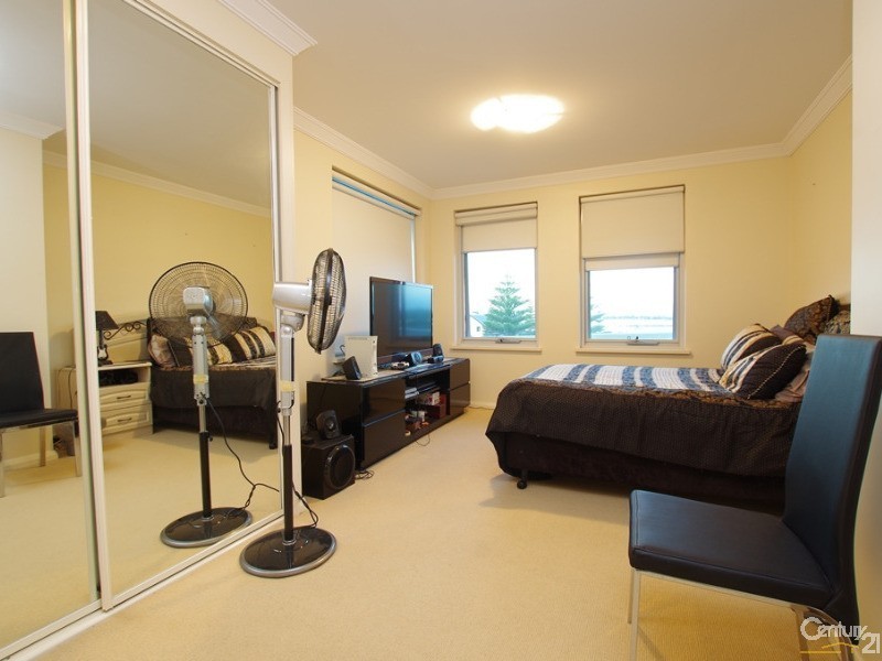 1/1 Bonnefoi Boulevard, Bunbury WA 6230