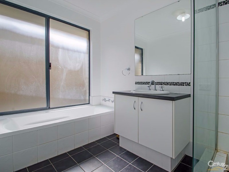 12 Jindalee Way, Millbridge WA 6232