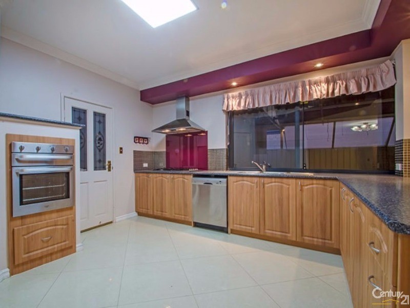 36 Vaughans Way, Australind WA 6233