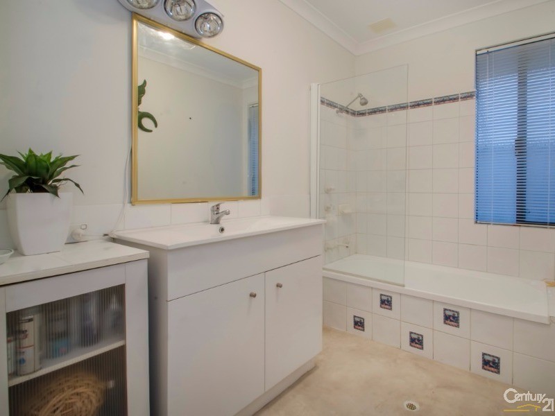 9 Lloyd Way, Usher WA 6230