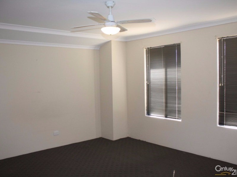 55 Swan Avenue, Millbridge WA 6232