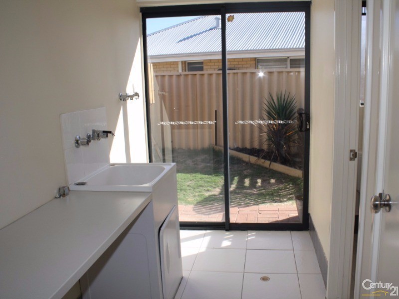 55 Swan Avenue, Millbridge WA 6232