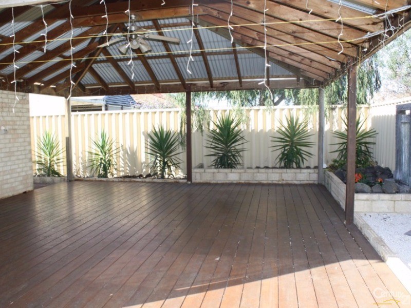 55 Swan Avenue, Millbridge WA 6232