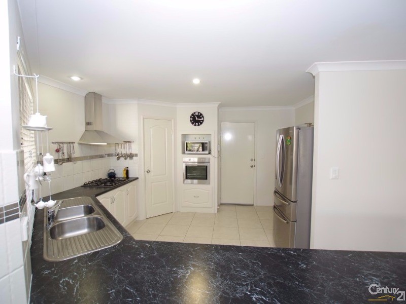 4 Binar Way, Dalyellup WA 6230