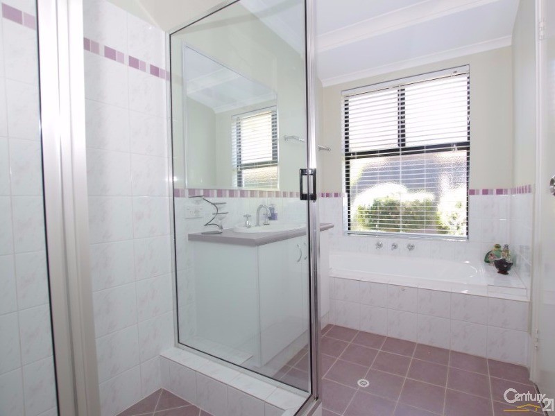 4 Binar Way, Dalyellup WA 6230