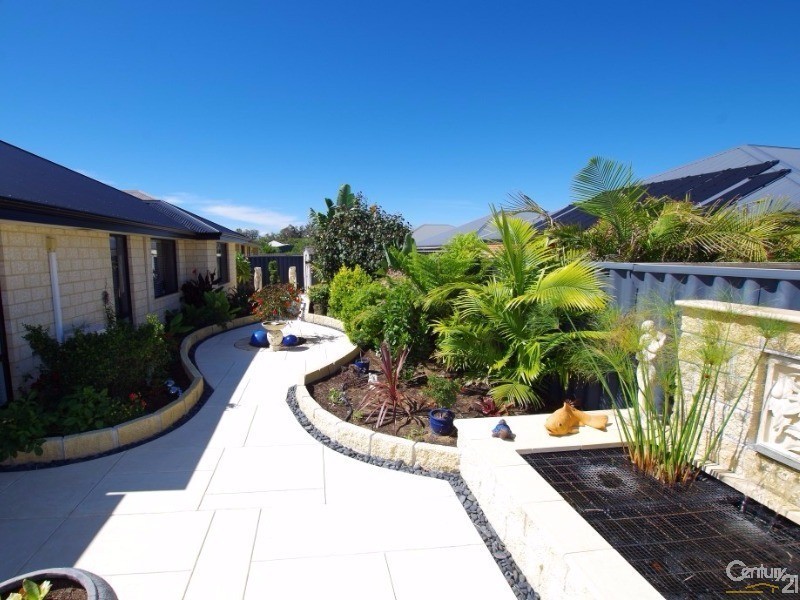 4 Binar Way, Dalyellup WA 6230