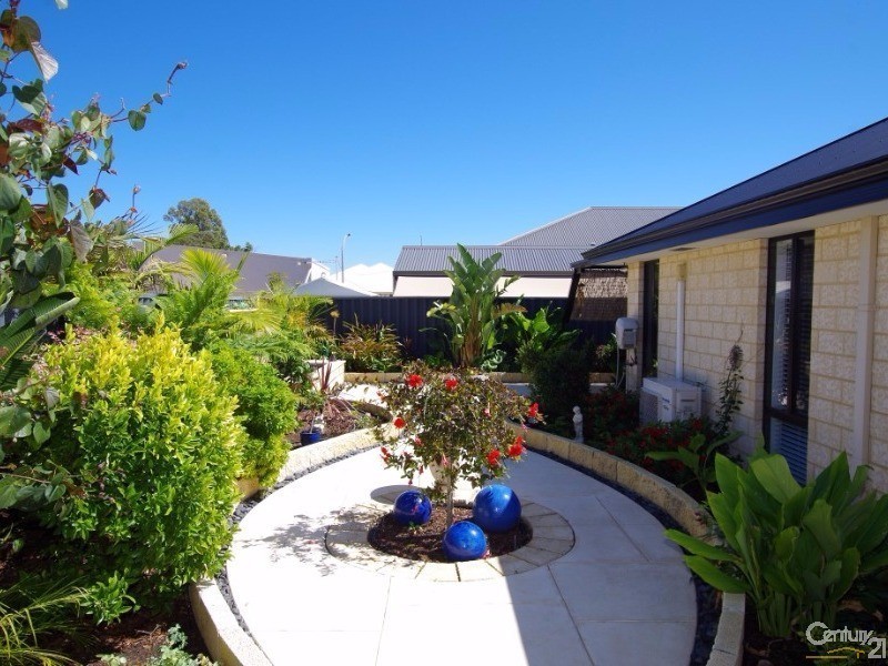 4 Binar Way, Dalyellup WA 6230