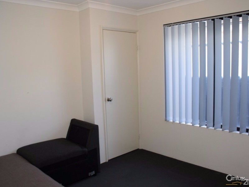 1/49 Knight Street, Withers WA 6230