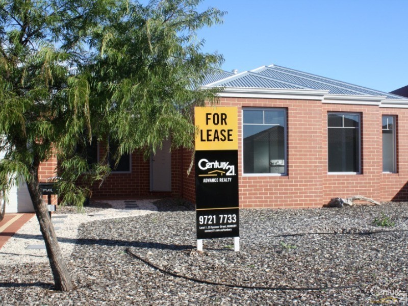 10 Dravite Way, Dalyellup WA 6230