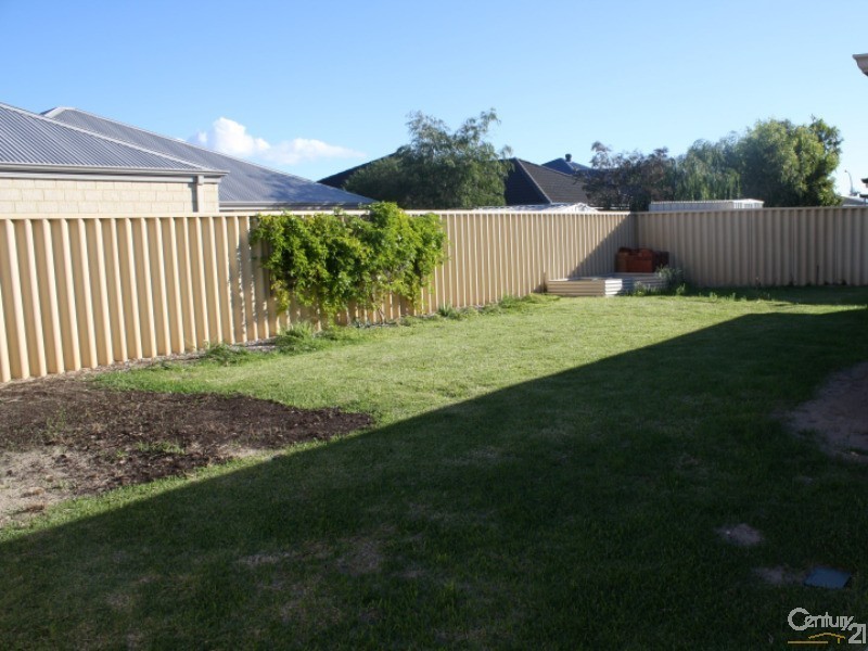 10 Dravite Way, Dalyellup WA 6230