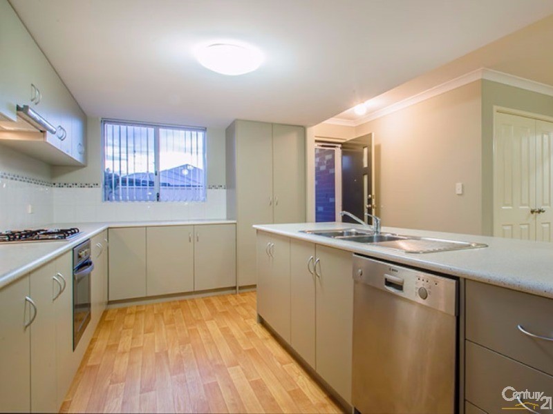 2/19 Lowe Street, Carey Park WA 6230