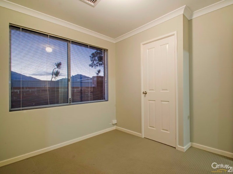 2/19 Lowe Street, Carey Park WA 6230