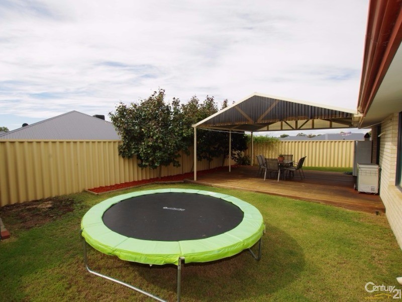 26 Walton Approach, Dalyellup WA 6230