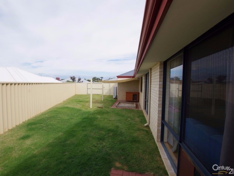 26 Walton Approach, Dalyellup WA 6230