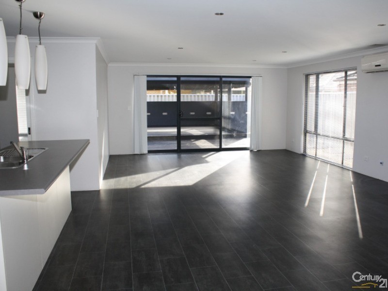 360 Parade Road, Dalyellup WA 6230