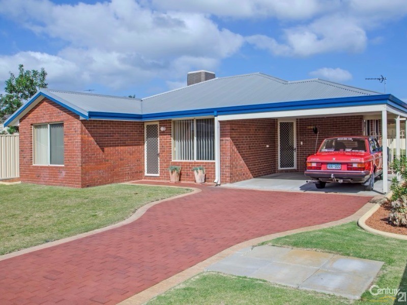 16 Pembroke, College Grove WA 6230