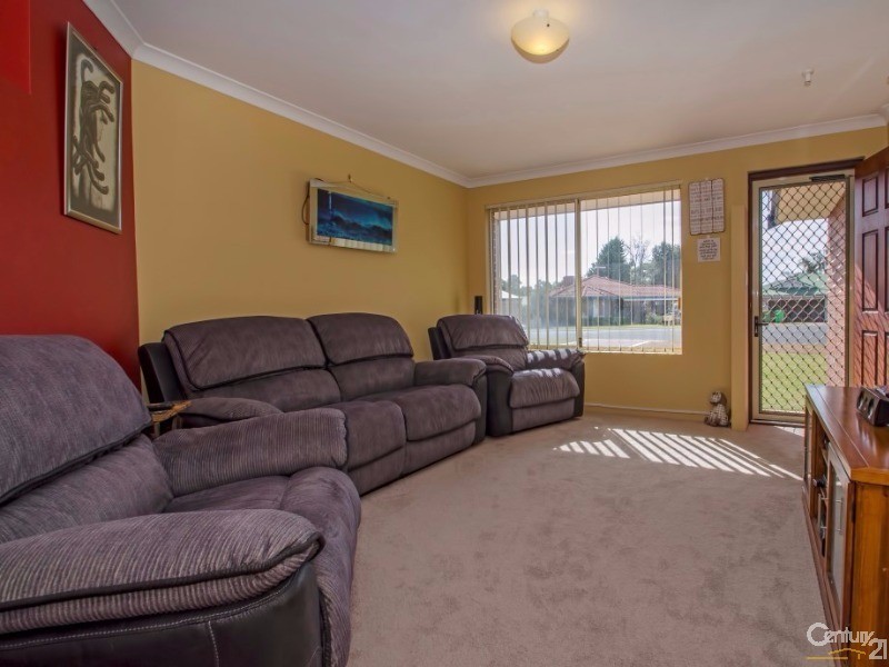 16 Pembroke, College Grove WA 6230
